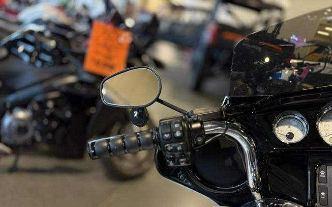 2017 Harley-Davidson® FLHXS - Street Glide® Special