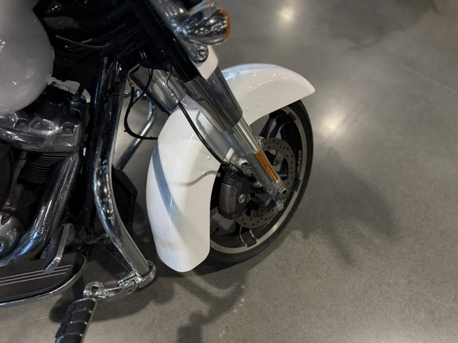 2017 Harley-Davidson® FLHXS - Street Glide® Special