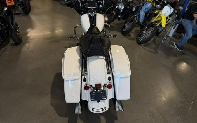 2017 Harley-Davidson® FLHXS - Street Glide® Special