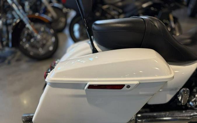 2017 Harley-Davidson® FLHXS - Street Glide® Special