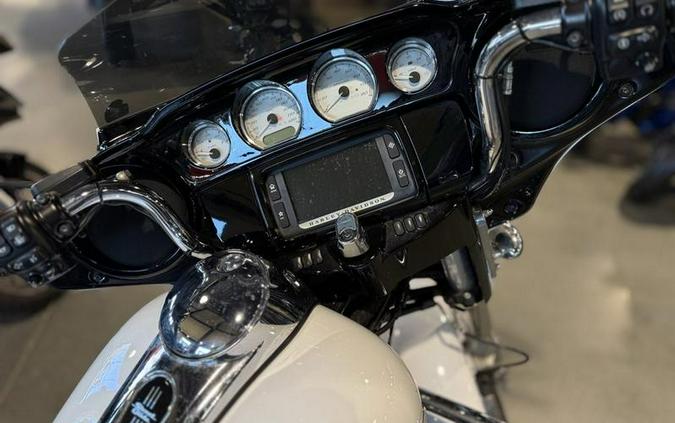 2017 Harley-Davidson® FLHXS - Street Glide® Special