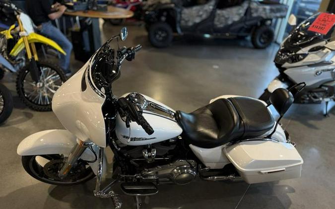 2017 Harley-Davidson® FLHXS - Street Glide® Special