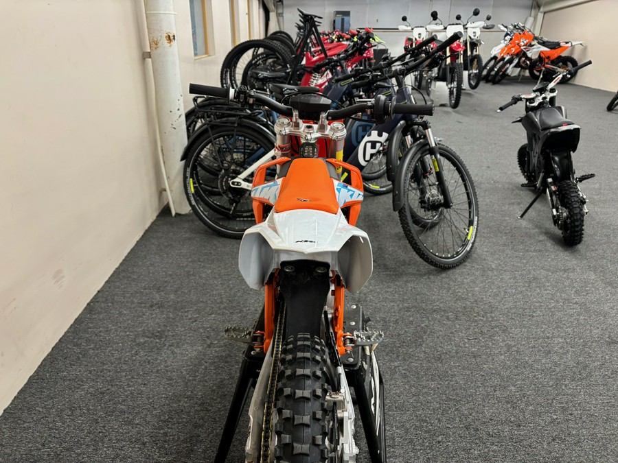 2024 KTM SX E 3