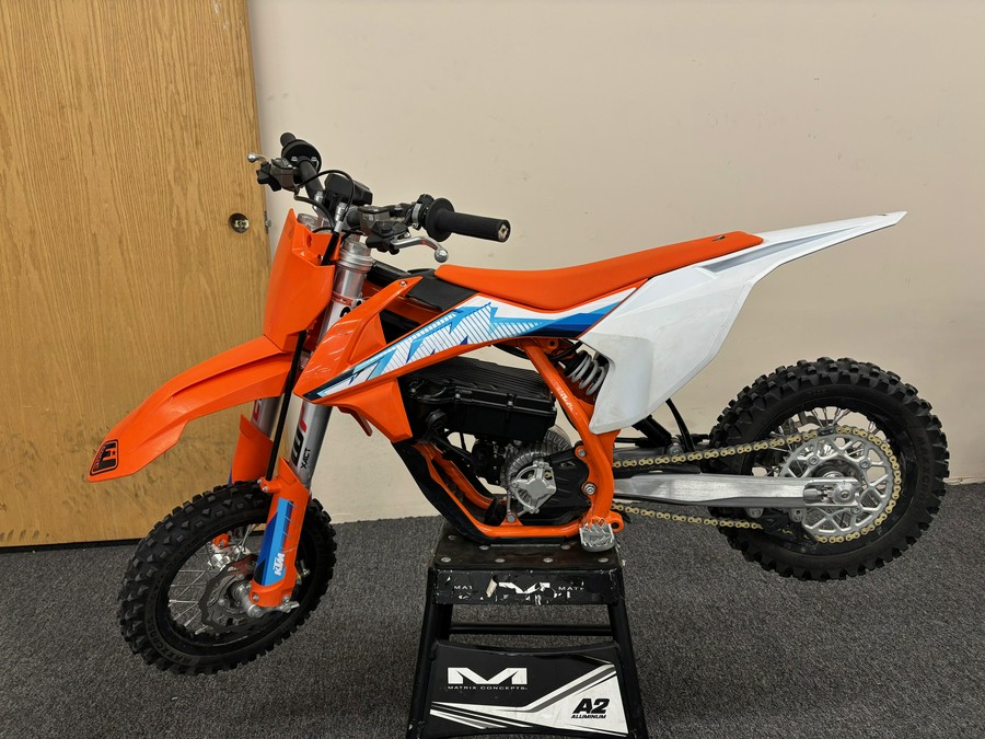 2024 KTM SX E 3