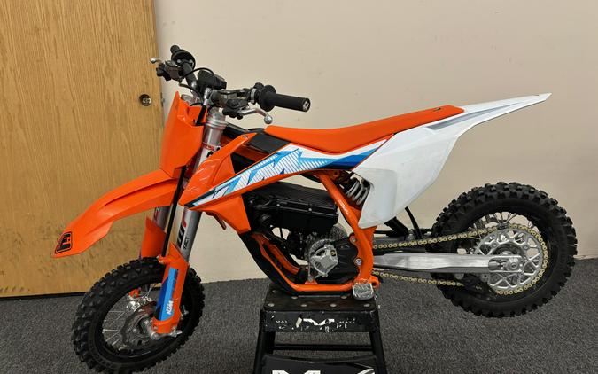 2024 KTM SX E 3