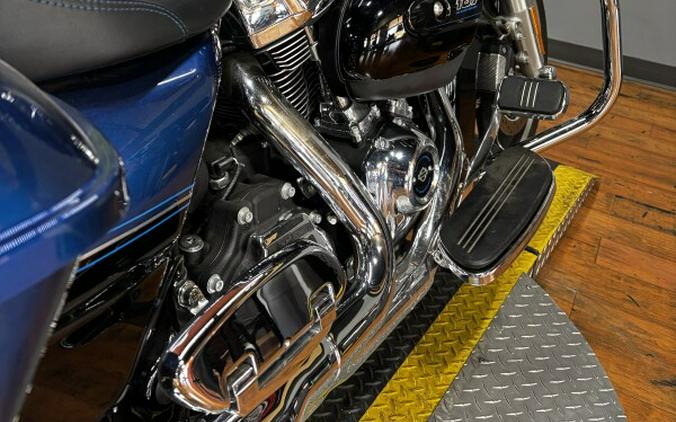 2018 Harley-Davidson® Street Glide® LGNDBLUSNGL/BLK