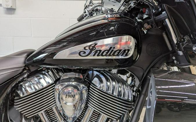 2025 Indian Roadmaster Limited W/Powerband Audio Black Metall
