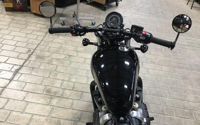 2018 Triumph Bonneville Bobber Black