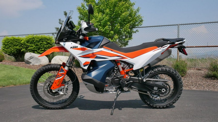 2024 KTM Adventure 890 R