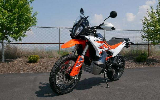 2024 KTM Adventure 890 R