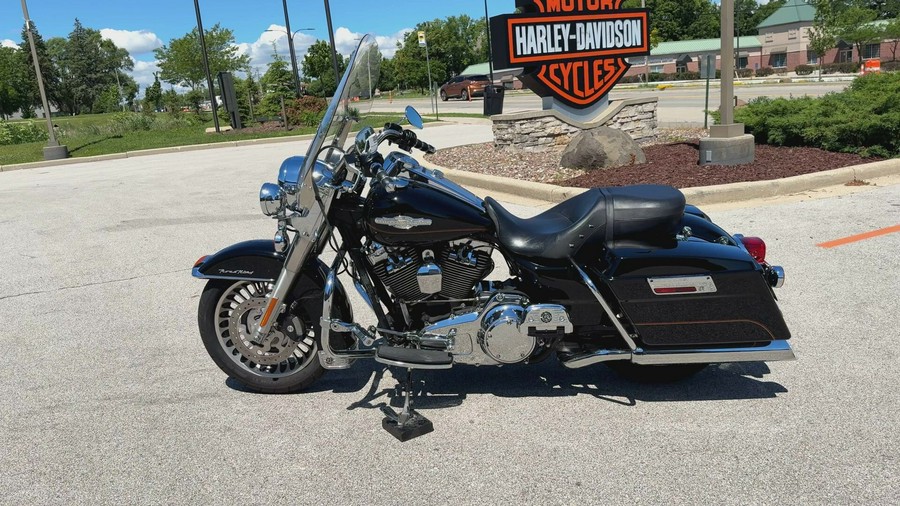 2011 Harley-Davidson® Road King® Exclusive - Vivid Black - Firefighter
