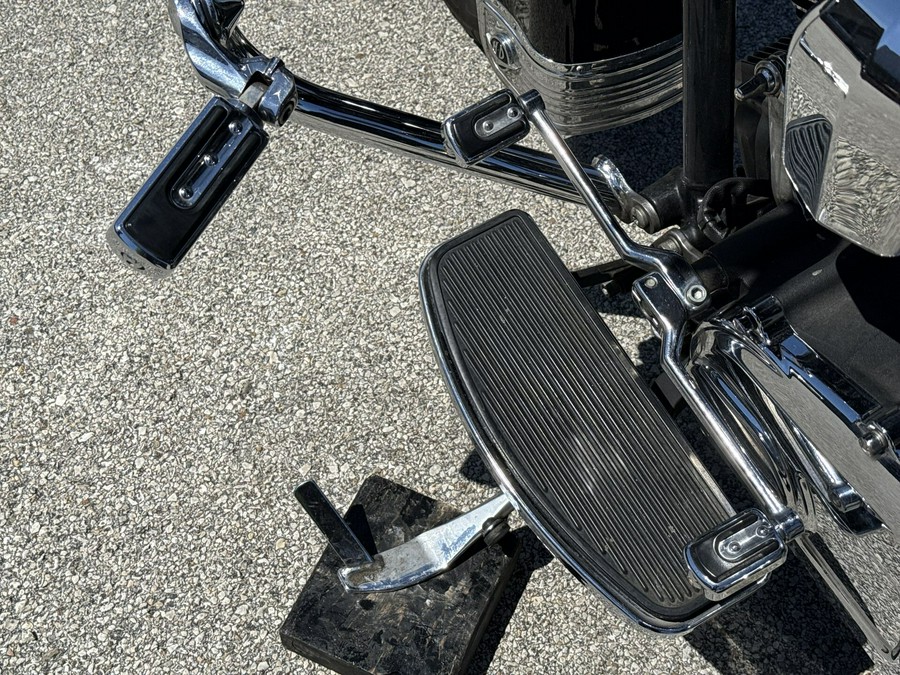 2011 Harley-Davidson® Road King® Exclusive - Vivid Black - Firefighter