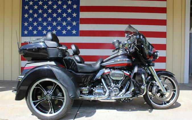 2020 Harley-Davidson® FLHTCUTGSE - CVO™ Tri Glide®