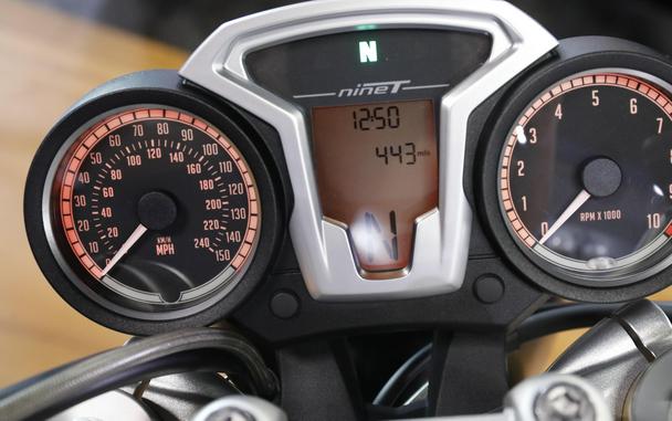 2016 BMW RNINET