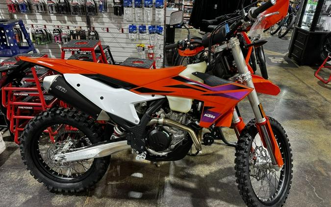 2024 KTM 500 EXC-F Six Days First Look [Fast Facts]