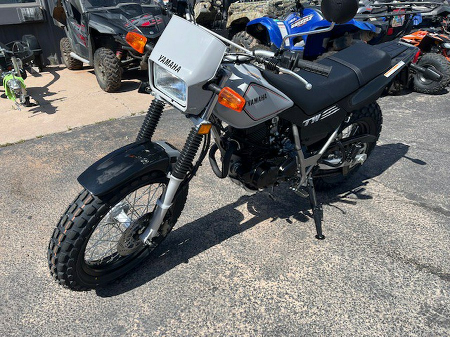 2025 Yamaha TW200