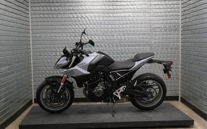 2024 SUZUKI GSX8S