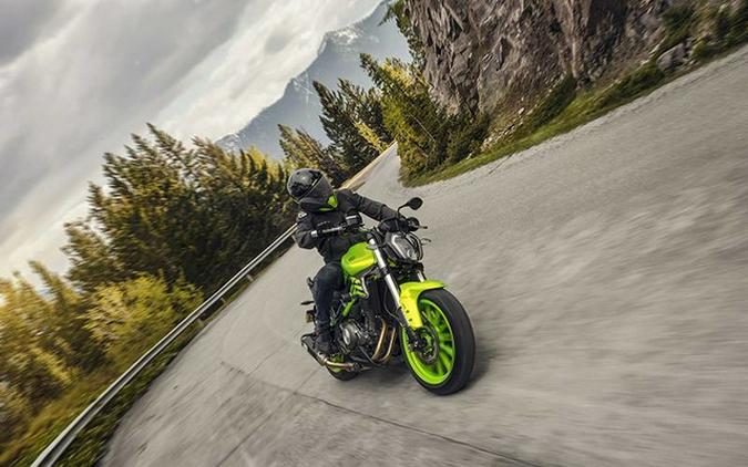 2024 Benelli 302S