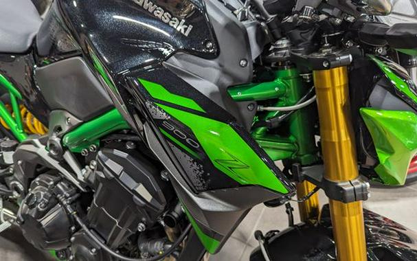 New 2024 KAWASAKI Z900 SE