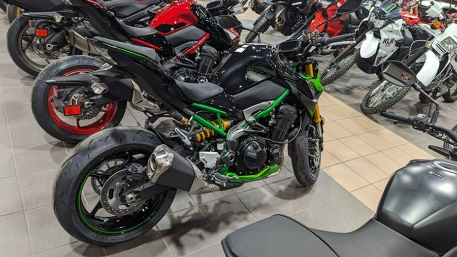 New 2024 KAWASAKI Z900 SE