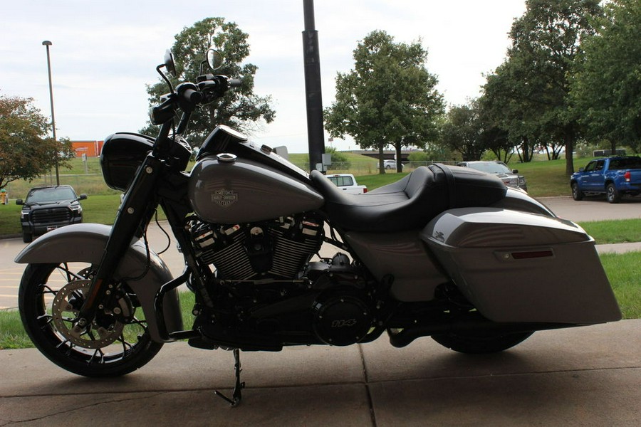 2025 Harley-Davidson® FLHRXS - Road King® Special