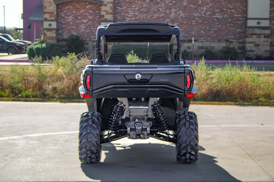 2026 Can-Am® Commander XT 700