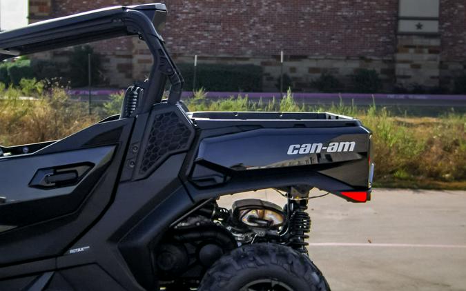 2026 Can-Am® Commander XT 700