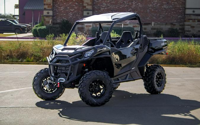 2026 Can-Am® Commander XT 700