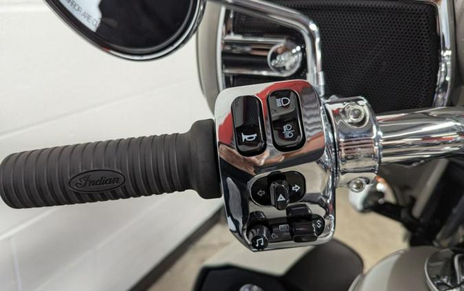 2025 Indian Roadmaster Limited Silver Quartz Metallic