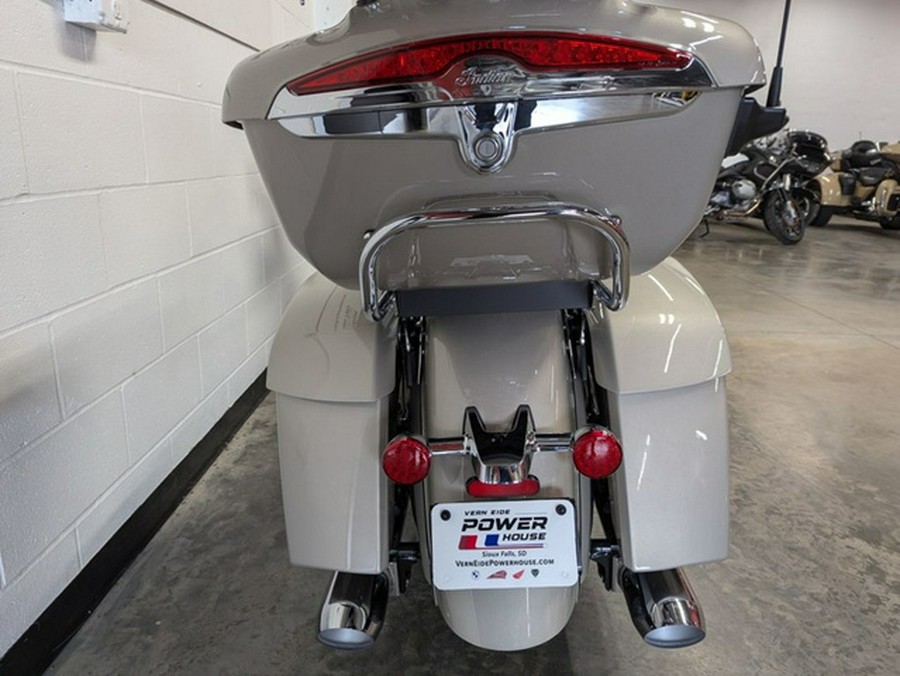 2025 Indian Roadmaster Limited Silver Quartz Metallic