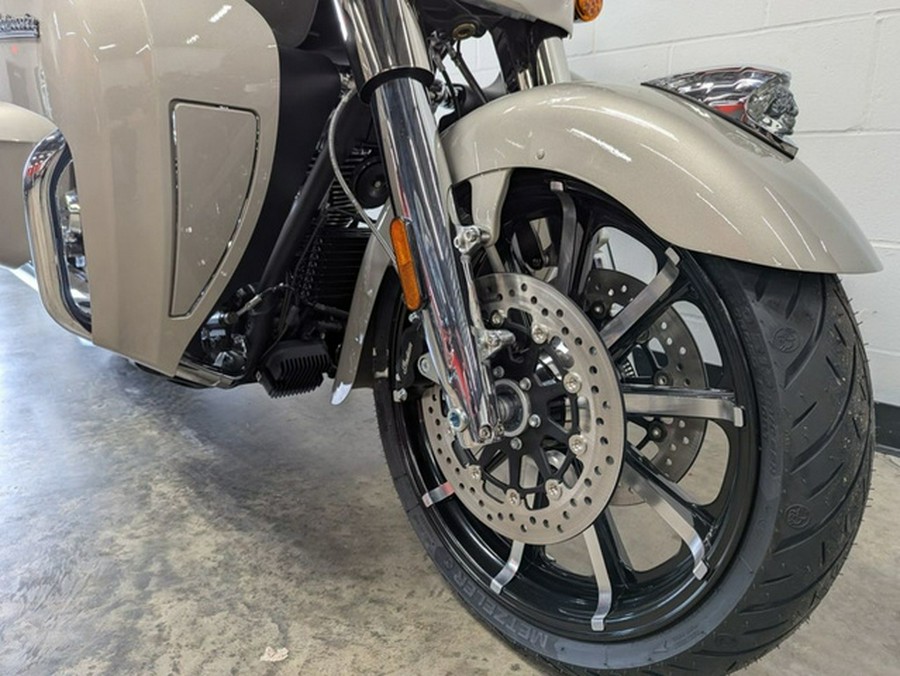 2025 Indian Roadmaster Limited Silver Quartz Metallic