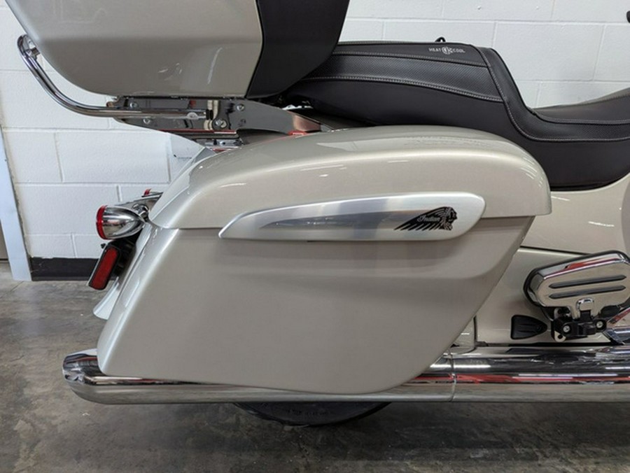 2025 Indian Roadmaster Limited Silver Quartz Metallic