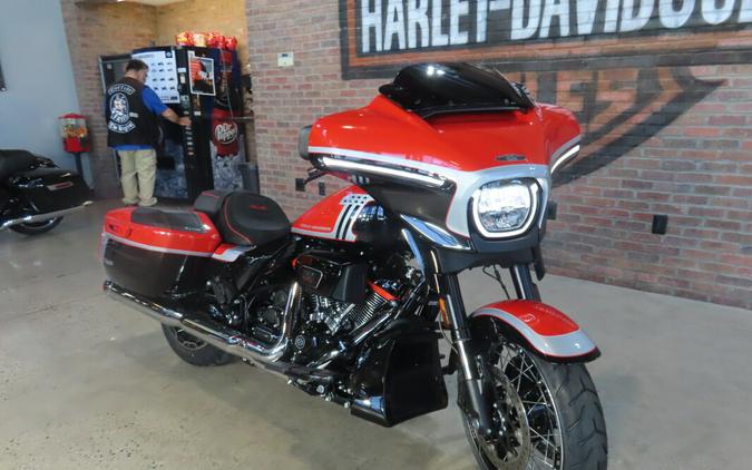2024 Harley-Davidson® CVO™ Street Glide® FLHXSE