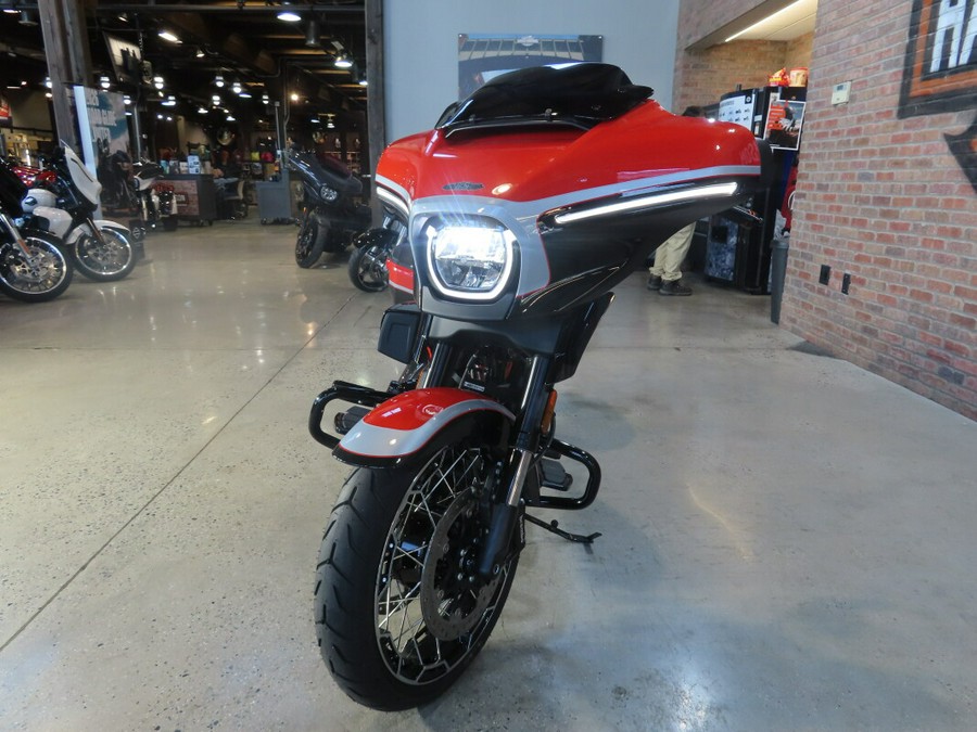 2024 Harley-Davidson® CVO™ Street Glide® FLHXSE