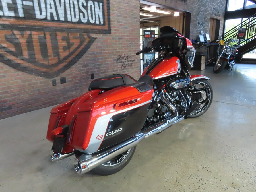 2024 Harley-Davidson® CVO™ Street Glide® FLHXSE
