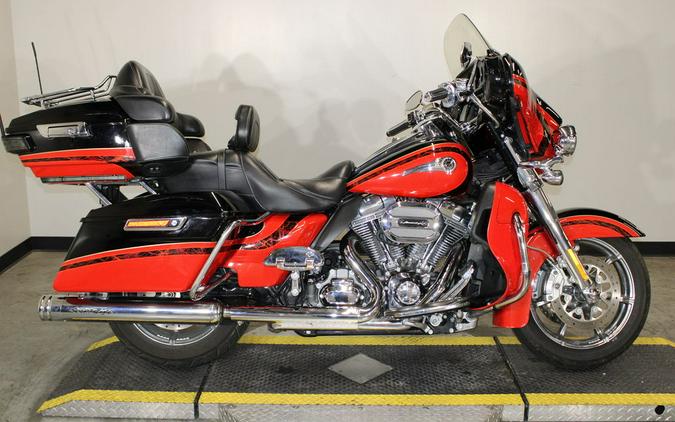 2016 Harley-Davidson® FLHTKSE - CVO™ Limited