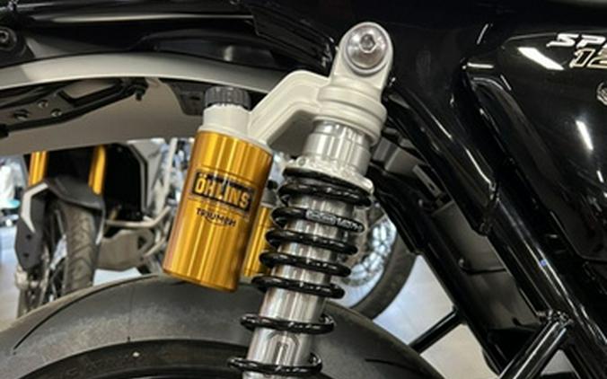 2025 Triumph Speed Twin 1200 RS Baja OrangeSapphire Black