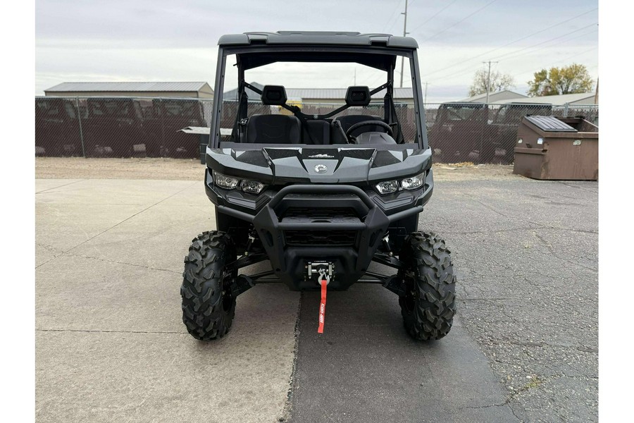 2025 Can-Am Defender PRO XT HD10