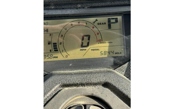 2023 Pioneer 1000-6 Crew Deluxe - Honda