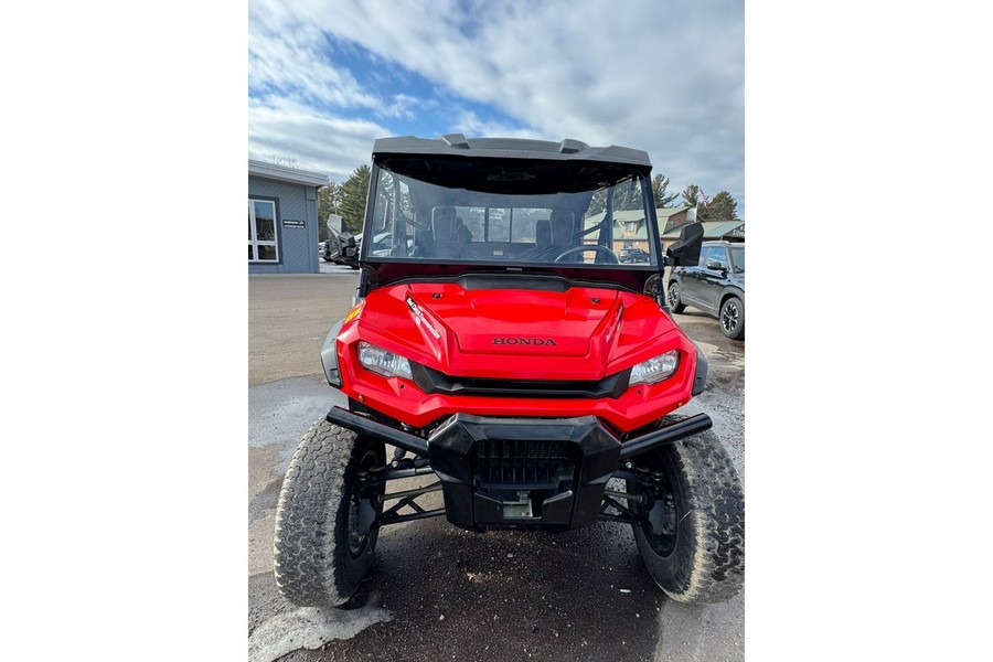 2023 Honda Pioneer 1000-6 Crew Deluxe