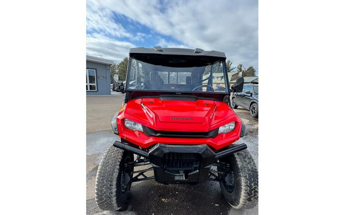 2023 Honda Pioneer 1000-6 Crew Deluxe