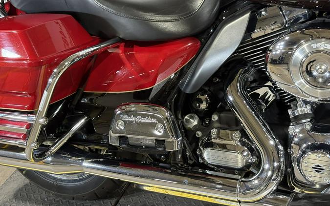 2011 Harley-Davidson Electra Glide Ultra Limited Two-Tone Cherry Red Sunglo/Merlot Sunglo