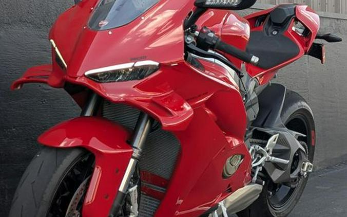 Used 2025 DUCATI PANIGALE V4