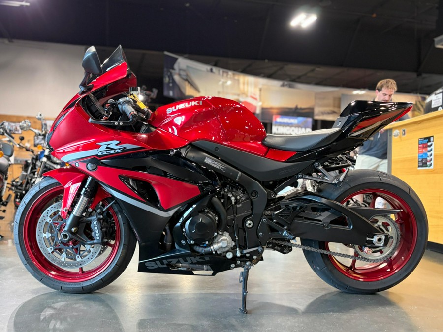 2025 Suzuki GSXR1000