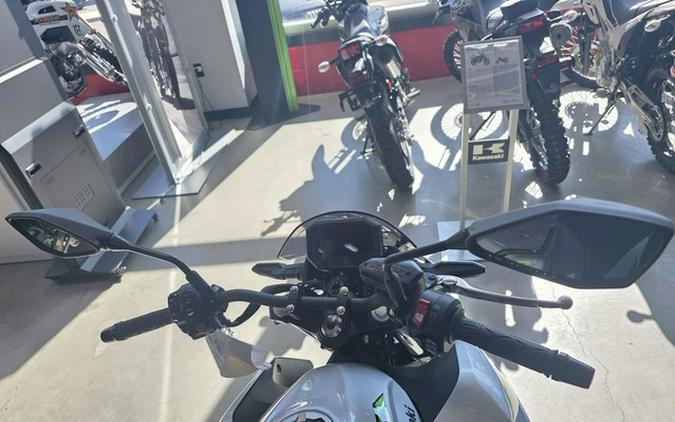 2024 Kawasaki Z7 Hybrid ABS