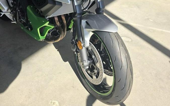 2024 Kawasaki Z7 Hybrid ABS