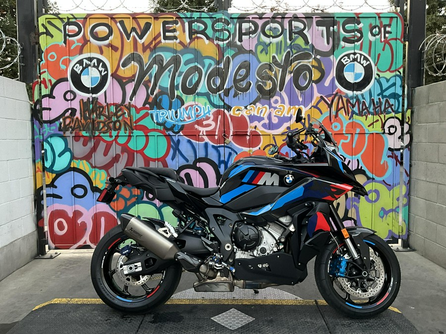 2026 BMW M 1000 XR