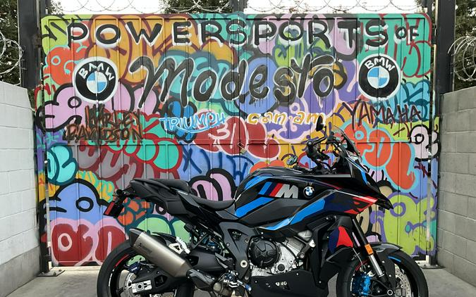 2026 BMW M 1000 XR