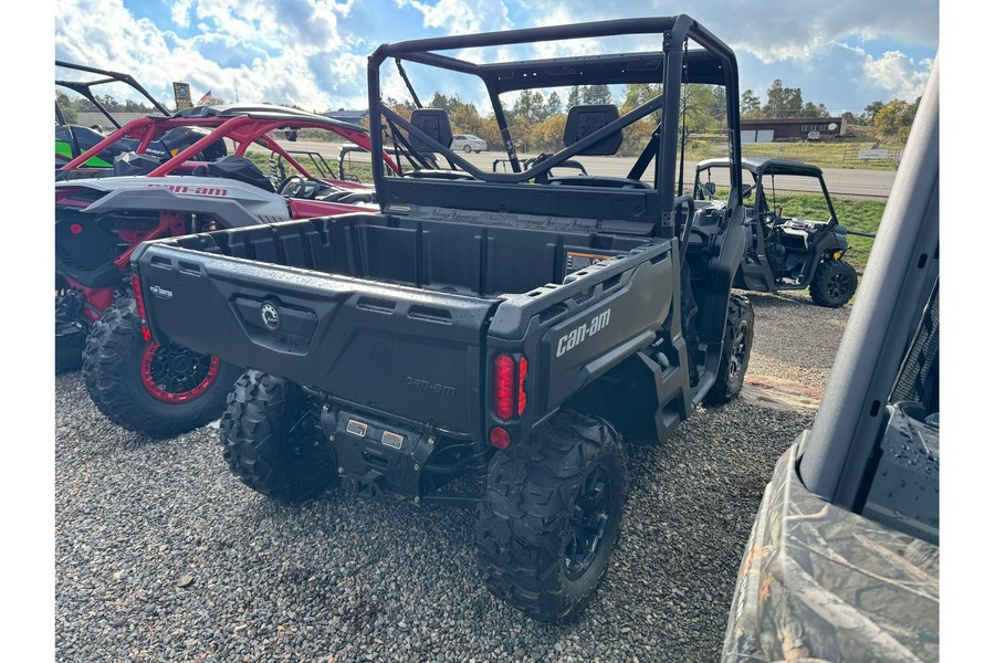 2025 Can-Am DEFENDER DPS HD9