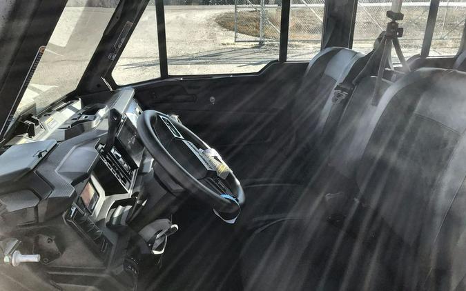 2026 Can-Am® Defender MAX XT CAB HD11 With 10.25 in.display